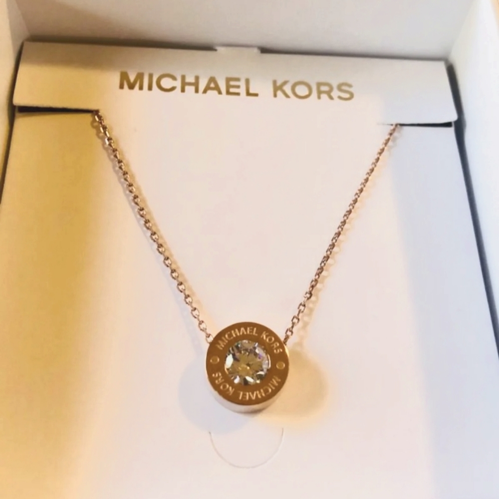 BRAND NEW IN BOX MICHAEL KORS ROUND SOLITAIRE SET IN GOLD CIRCLE